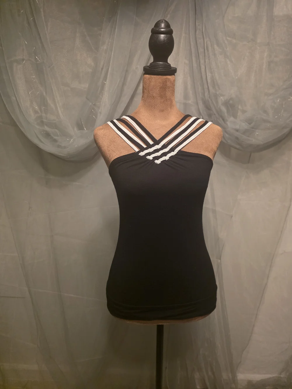 Y2K Size M Black & White Strappy Cami Top Tank